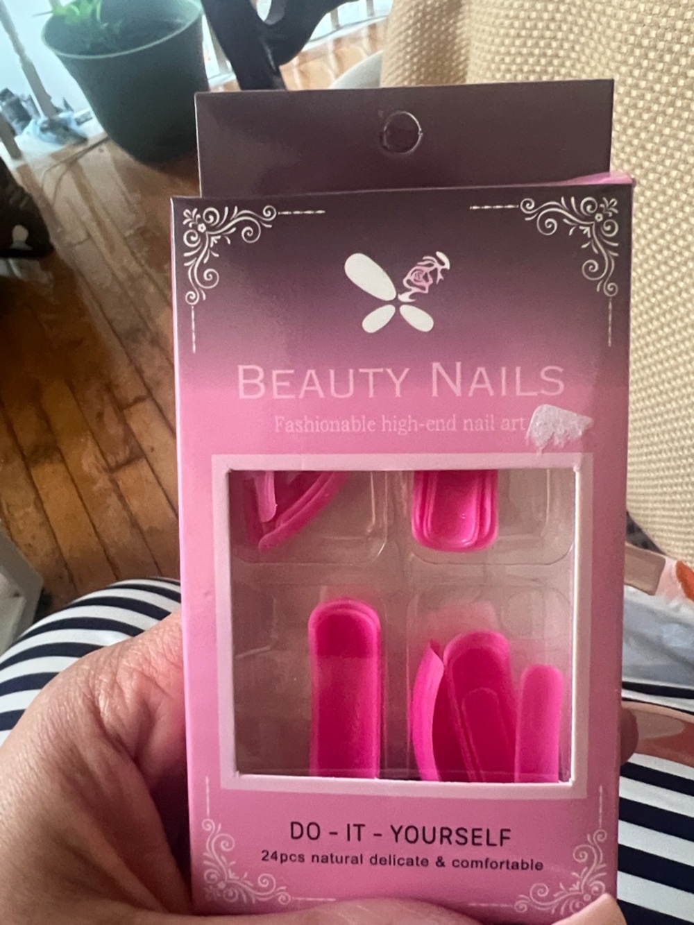 Beauty Nails Pink Do-It-Yourself Press-On Nails